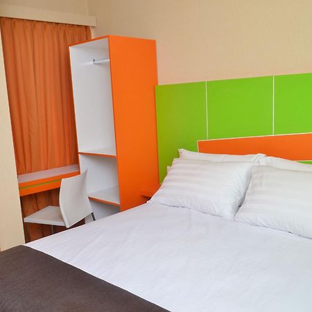 Titanium Express Homtel Hotel Jakarta Ngoại thất bức ảnh